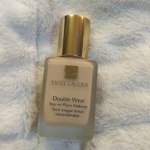Estee lauder double wear 1w0 warm porcelain